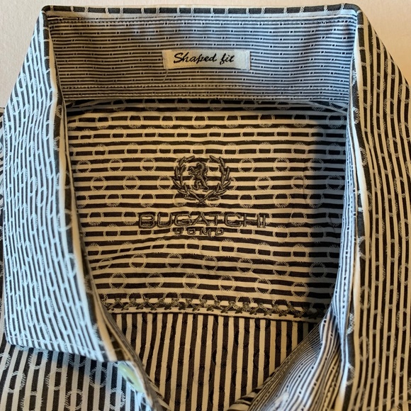 Bugatchi Shaped fit Size L dress shirt, charcoal gray stripe pattern - Picture 3 of 6